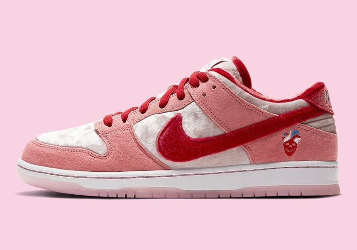 Nike Dunk Low Strange Love